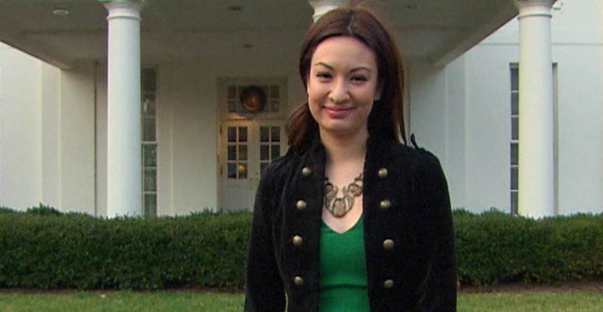 Leah Katz-Hernandez, deaf receptionist at whitehouse
